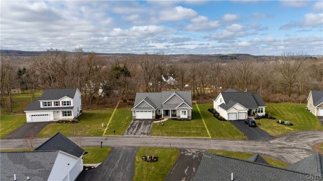 111 Left Field, Manlius, NY 13104