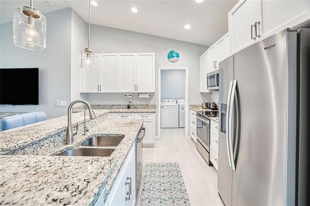 431 Lazy WAY, Fort Myers Beach, FL 33931