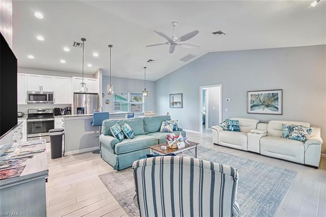 431 Lazy WAY, Fort Myers Beach, FL 33931