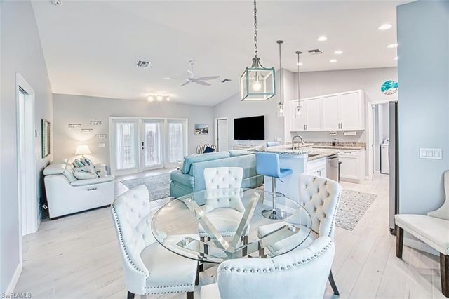 431 Lazy WAY, Fort Myers Beach, FL 33931