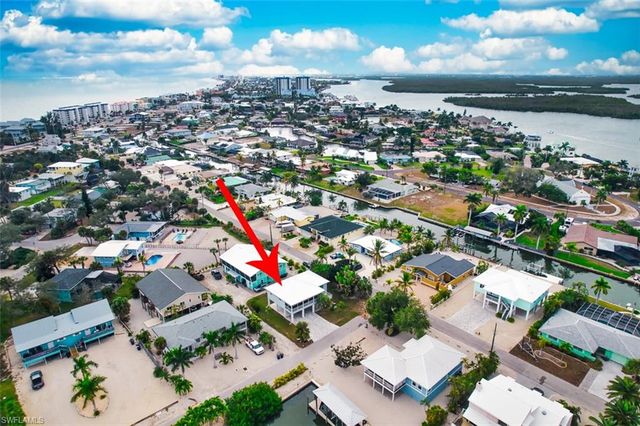 431 Lazy WAY, Fort Myers Beach, FL 33931