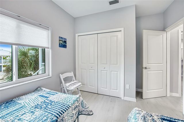 431 Lazy WAY, Fort Myers Beach, FL 33931