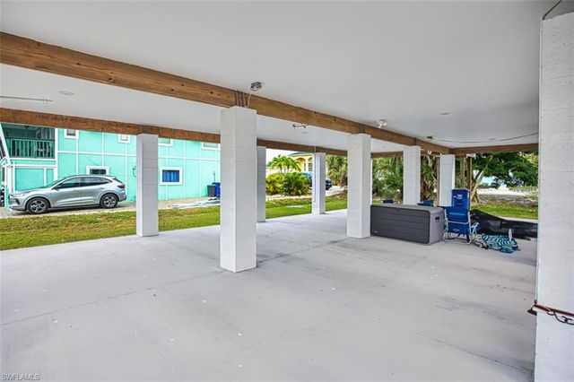 431 Lazy WAY, Fort Myers Beach, FL 33931