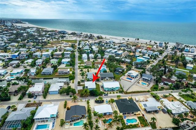 431 Lazy WAY, Fort Myers Beach, FL 33931