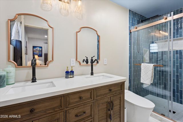 2914 E BERYL Avenue, Phoenix, AZ 85028