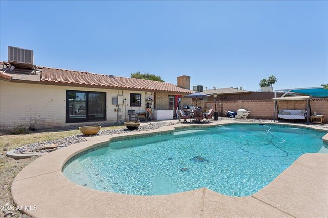 2914 E BERYL Avenue, Phoenix, AZ 85028
