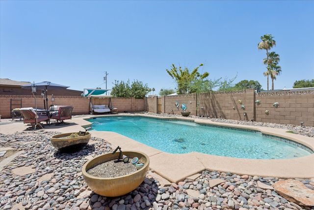 2914 E BERYL Avenue, Phoenix, AZ 85028