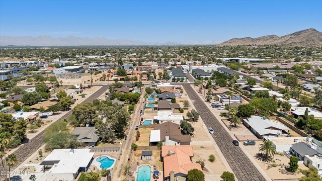2914 E BERYL Avenue, Phoenix, AZ 85028