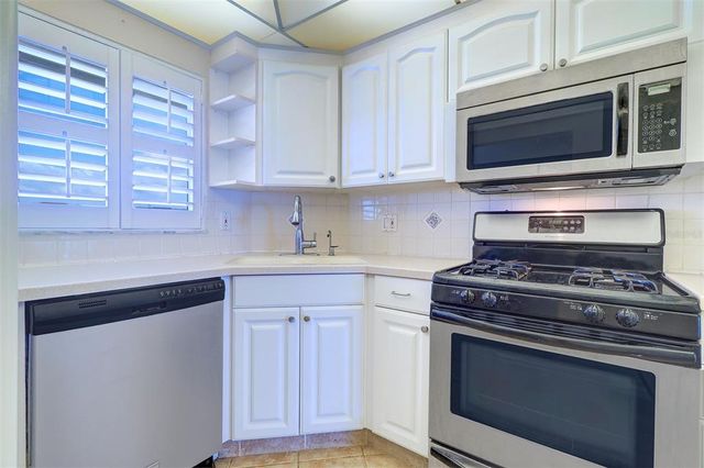 6020 SHORE BOULEVARD S 503, Gulfport, FL 33707