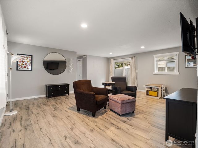 11615 Sheridan Avenue S, Tacoma, WA 98444