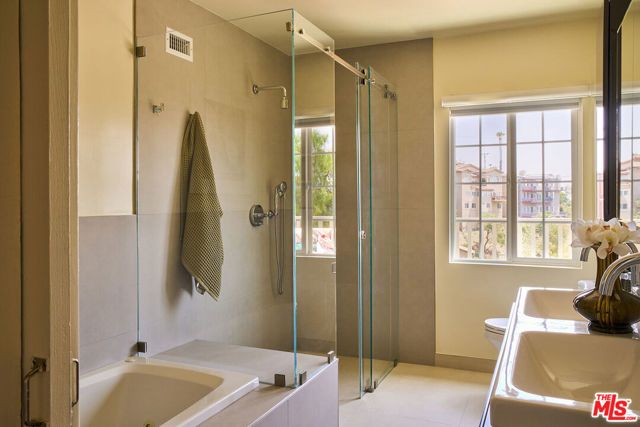 948 Elyria Drive, Los Angeles, CA 90065
