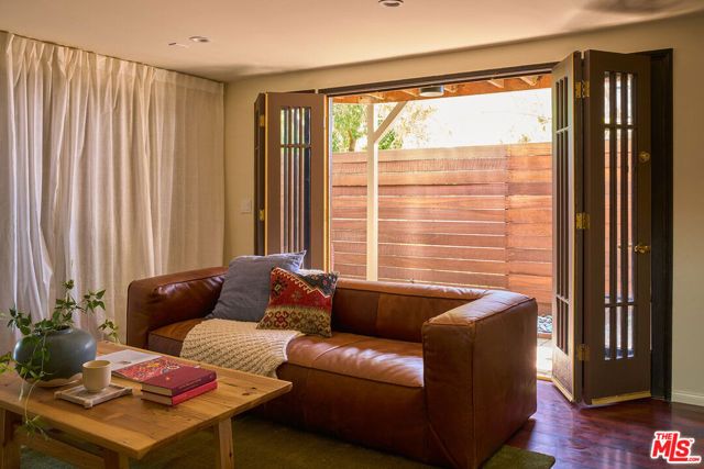 948 Elyria Drive, Los Angeles, CA 90065