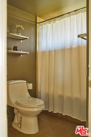 948 Elyria Drive, Los Angeles, CA 90065