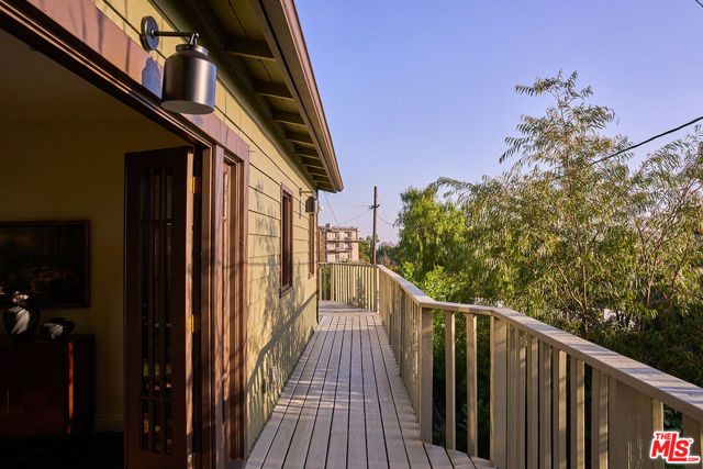 948 Elyria Drive, Los Angeles, CA 90065