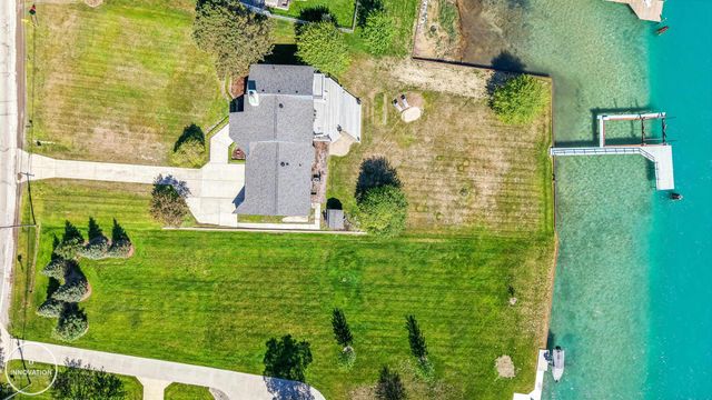 1600 N Channel Drive, Harsens Island, MI 48028