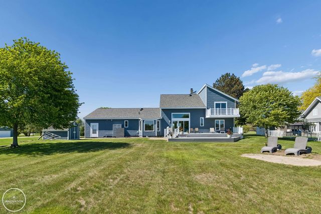 1600 N Channel Drive, Harsens Island, MI 48028