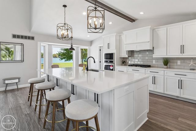 1600 N Channel Drive, Harsens Island, MI 48028