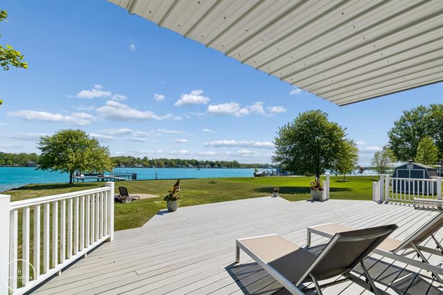 1600 N Channel Drive, Harsens Island, MI 48028