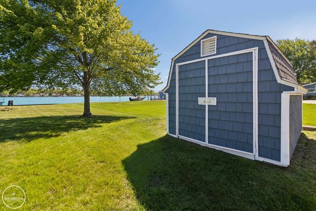 1600 N Channel Drive, Harsens Island, MI 48028