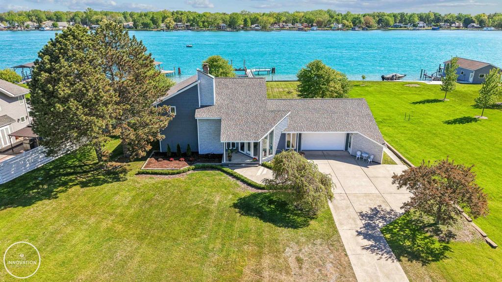 1600 N Channel Drive, Harsens Island, MI 48028