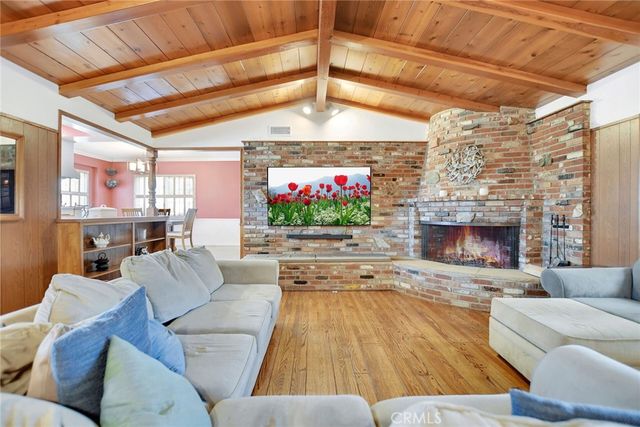 510 Fernshaw, La Verne, CA 91750