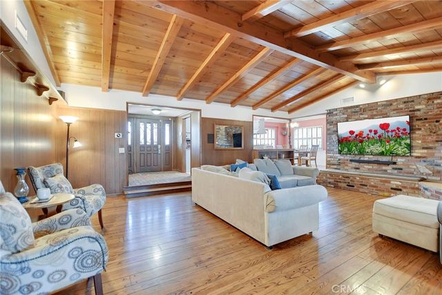 510 Fernshaw, La Verne, CA 91750