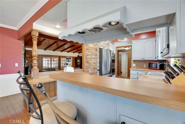 510 Fernshaw, La Verne, CA 91750