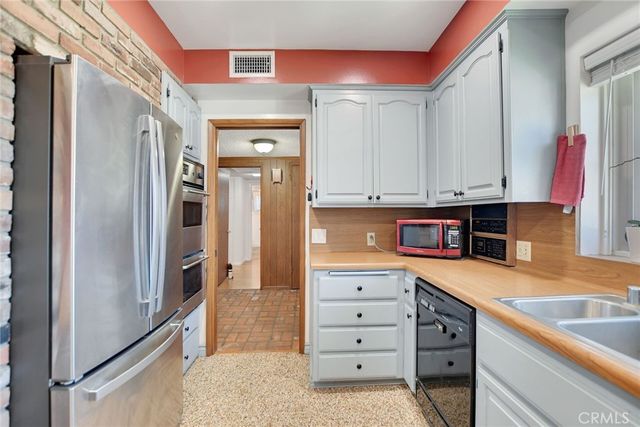 510 Fernshaw, La Verne, CA 91750