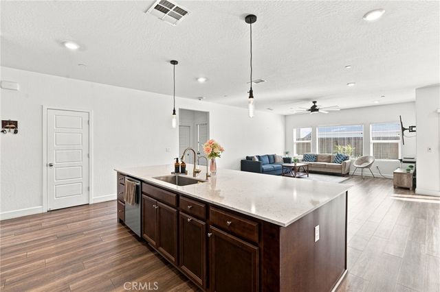5846 E Truman, Fresno, CA 93727