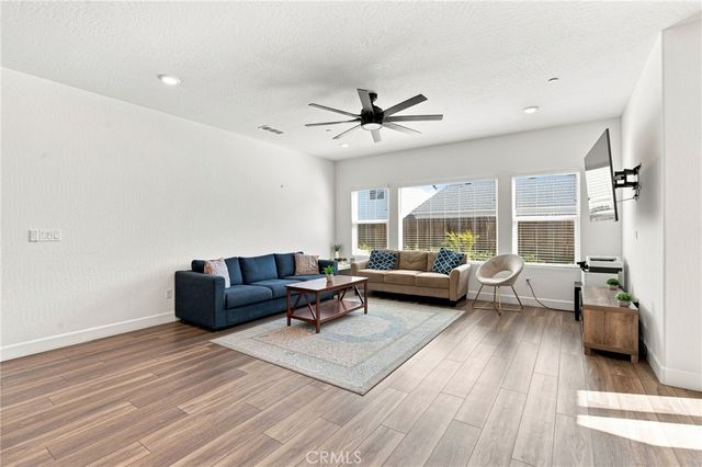5846 E Truman, Fresno, CA 93727
