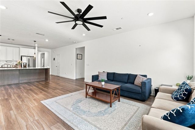 5846 E Truman, Fresno, CA 93727