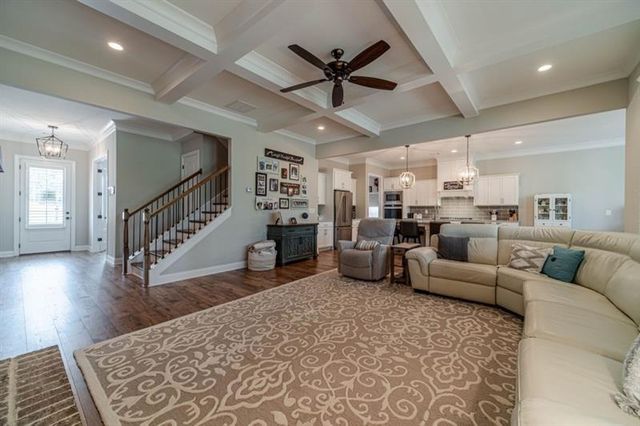 6118 Golf View Court, Jefferson, GA 30549