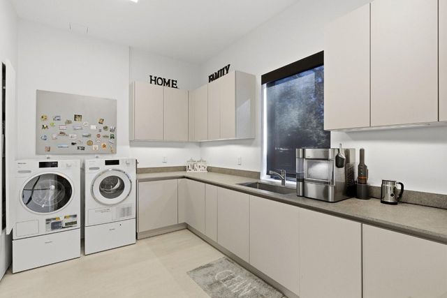 2103 Bayview Drive, Fort Lauderdale, FL 33305