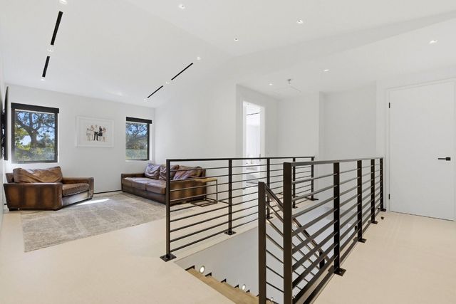 2103 Bayview Drive, Fort Lauderdale, FL 33305