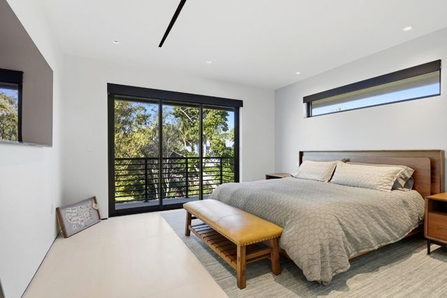 2103 Bayview Drive, Fort Lauderdale, FL 33305