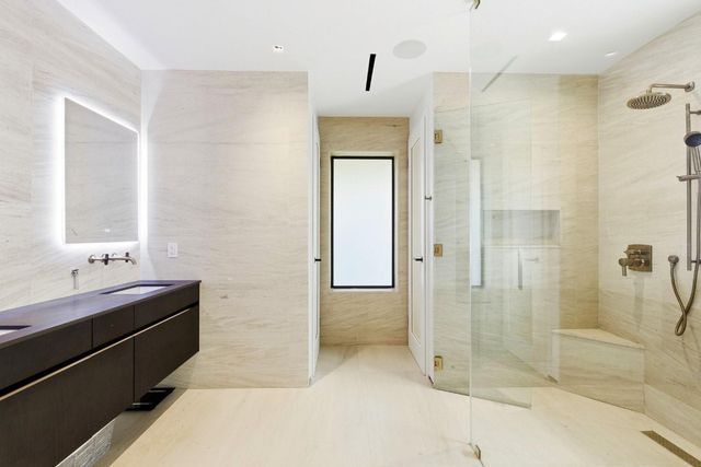 2103 Bayview Drive, Fort Lauderdale, FL 33305