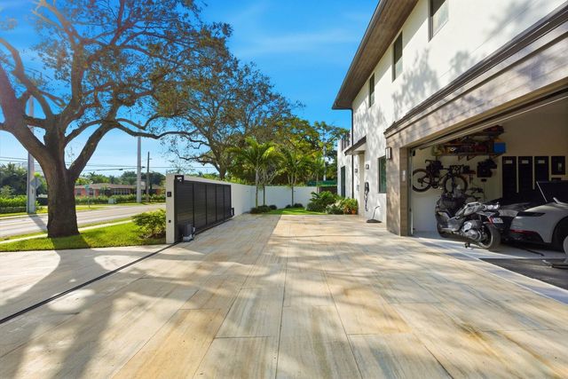 2103 Bayview Drive, Fort Lauderdale, FL 33305