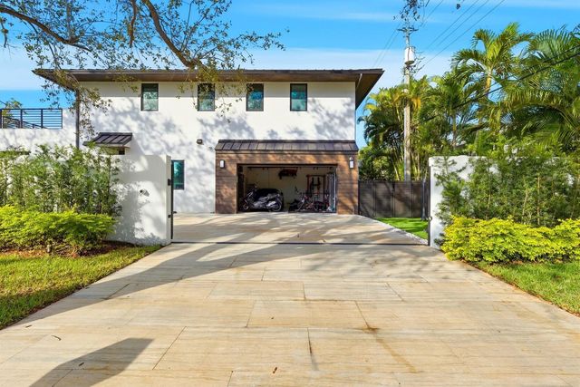 2103 Bayview Drive, Fort Lauderdale, FL 33305