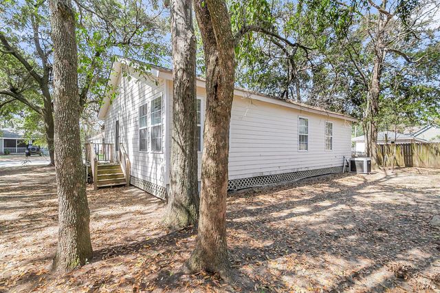 738 Spark Street, Mount Pleasant, SC 29464