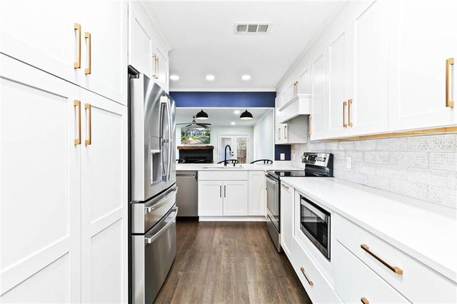 6651 Jackson Square, Daphne, AL 36526