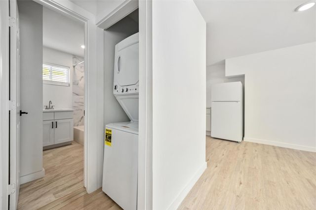 6811 Del Rio Street 11, Houston, TX 77021