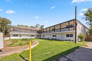 6811 Del Rio Street 11, Houston, TX 77021