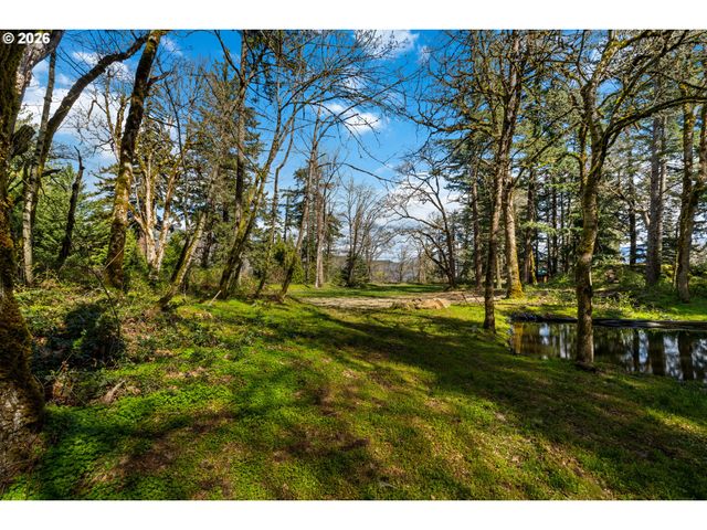 445 COUNTRY CLUB Rd, Hood River, OR 97031