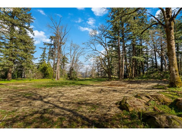 445 COUNTRY CLUB Rd, Hood River, OR 97031