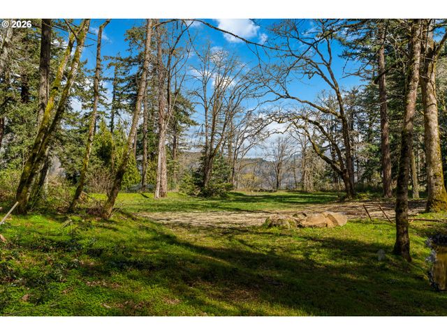 445 COUNTRY CLUB Rd, Hood River, OR 97031