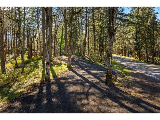 445 COUNTRY CLUB Rd, Hood River, OR 97031