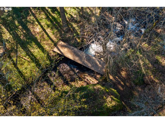 445 COUNTRY CLUB Rd, Hood River, OR 97031