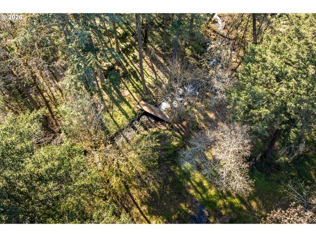 445 COUNTRY CLUB Rd, Hood River, OR 97031