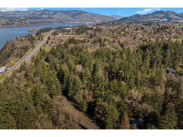 445 COUNTRY CLUB Rd, Hood River, OR 97031