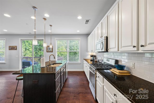 15338 Oleander Drive, Charlotte, NC 28278